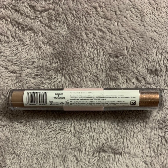 New! The Beauty Crop Liquid Eyeshadow Duo - Picture 3 of 5